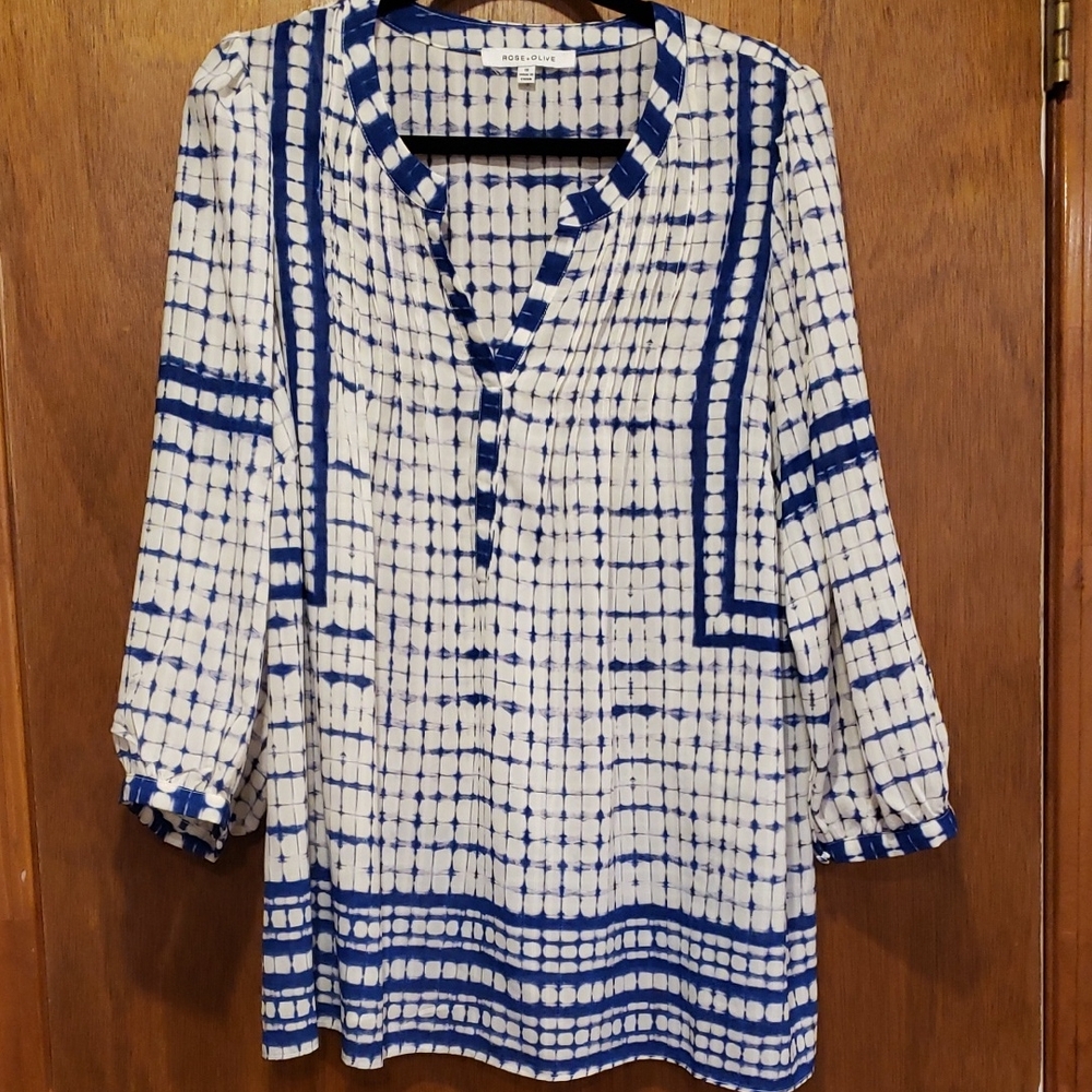 Rose & Olive Navy and White Blouse